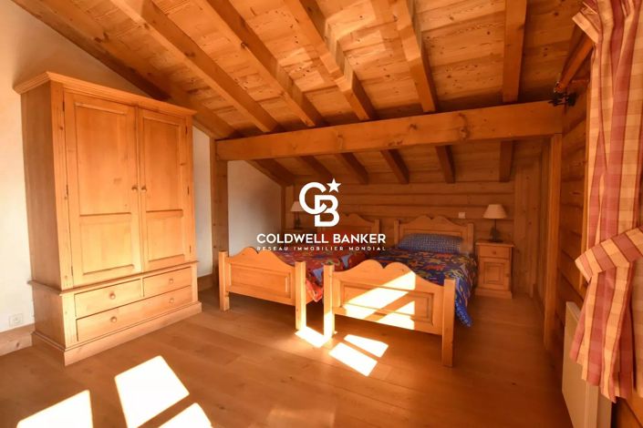 Image No.11-6 Bed House for sale