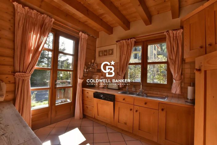 Image No.6-6 Bed House for sale