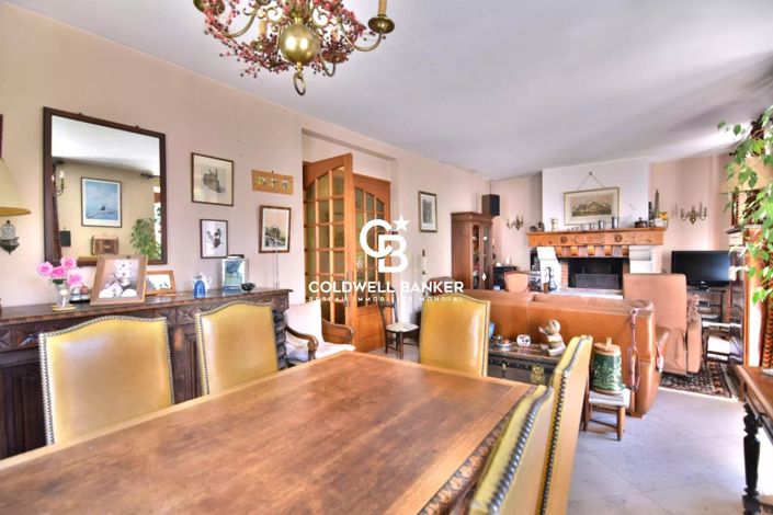 Image No.2-4 Bed House for sale