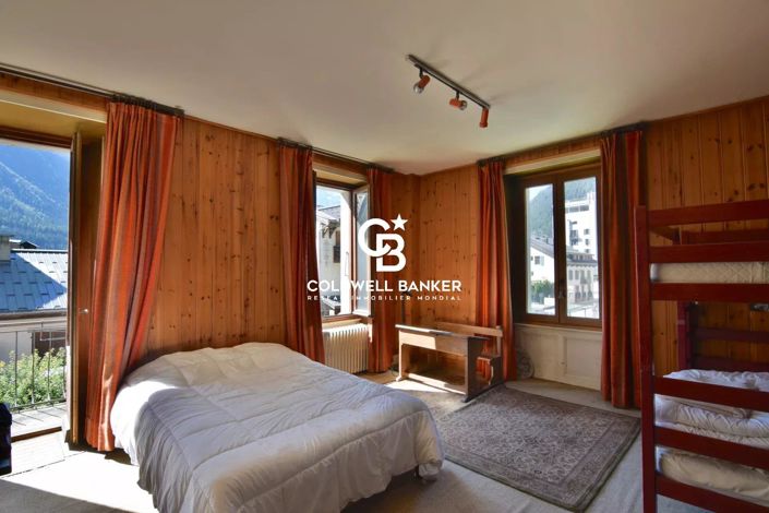 Image No.6-4 Bed House for sale