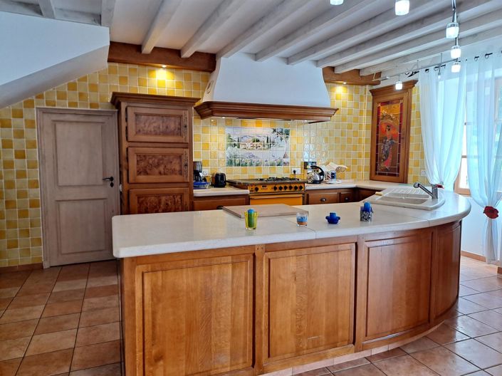 Image No.7-3 Bed House for sale