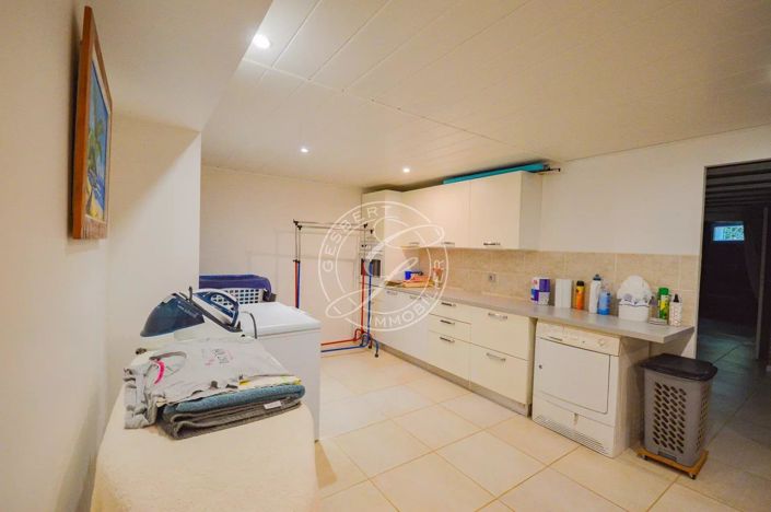 Image No.24-3 Bed House for sale