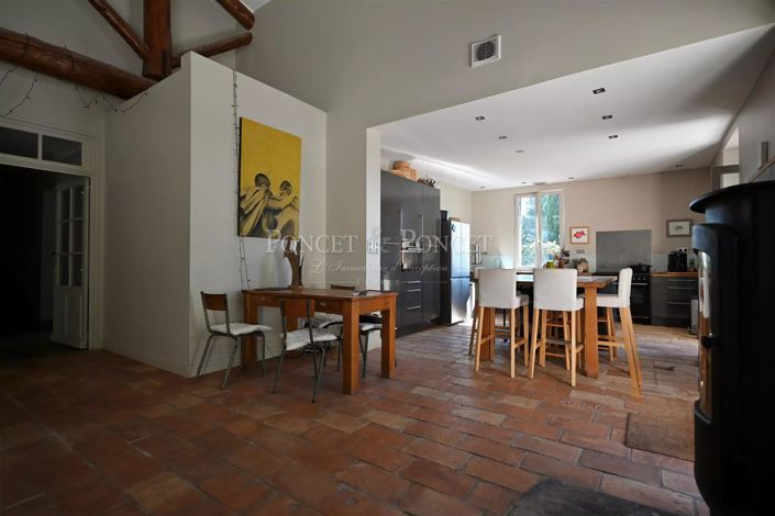 Image No.10-10 Bed House for sale