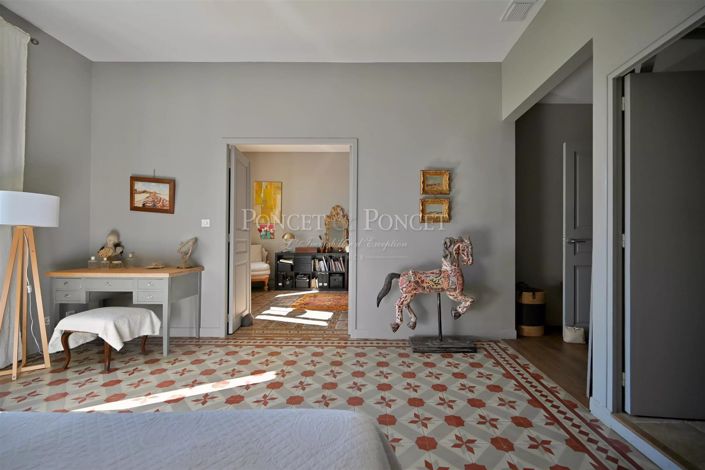 Image No.15-10 Bed House for sale