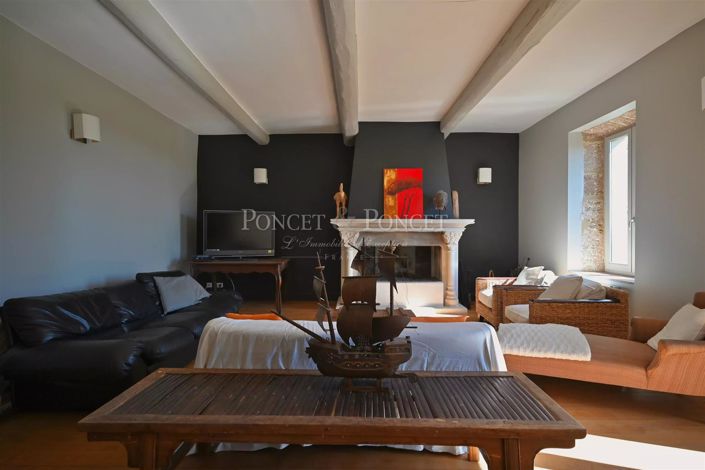 Image No.22-10 Bed House for sale