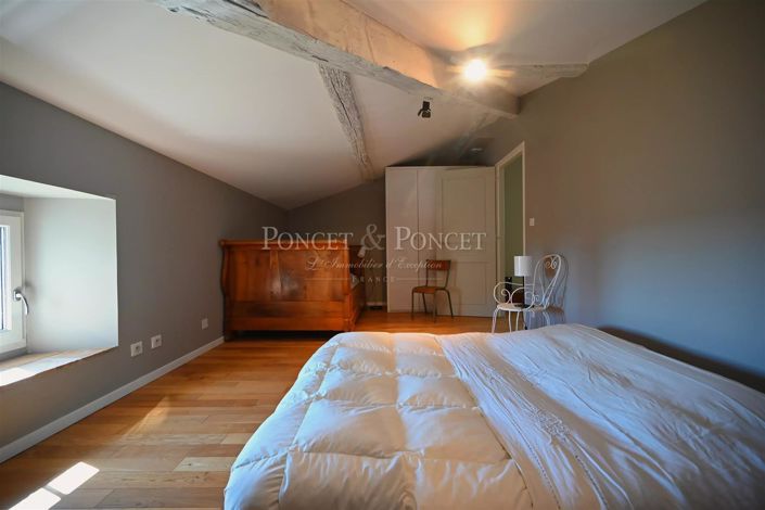 Image No.33-10 Bed House for sale