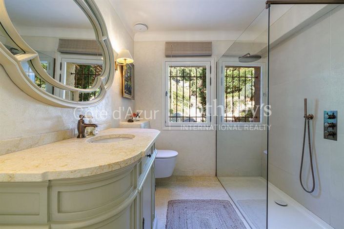 Image No.13-5 Bed House for sale