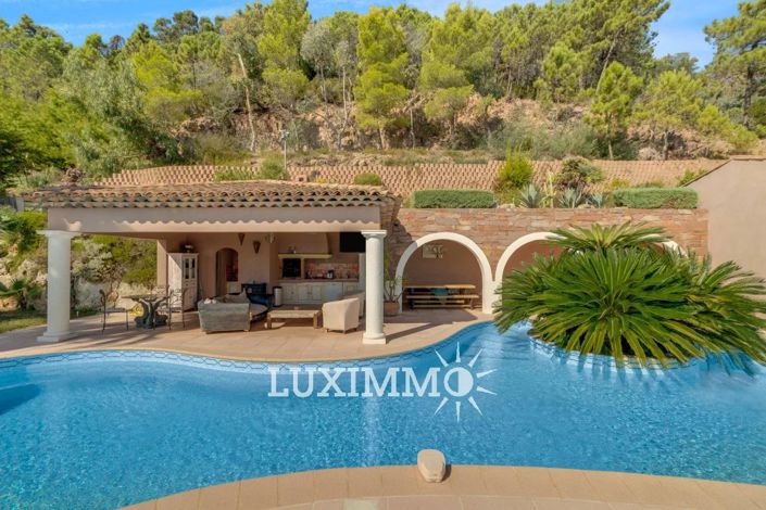 Image No.14-6 Bed House for sale