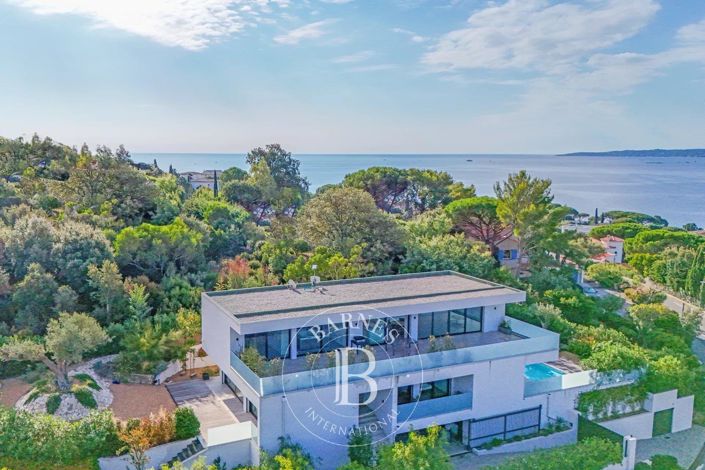 Image No.1-3 Bed House for sale