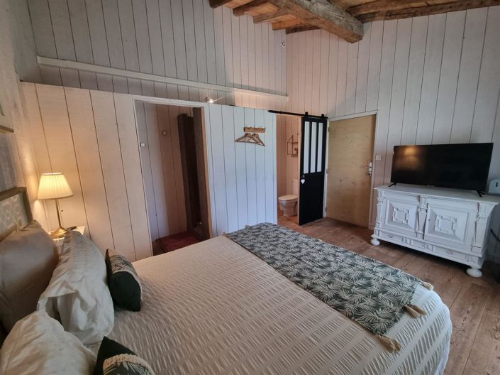 Image No.24-5 Bed House for sale