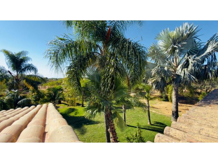 Image No.14-6 Bed House for sale