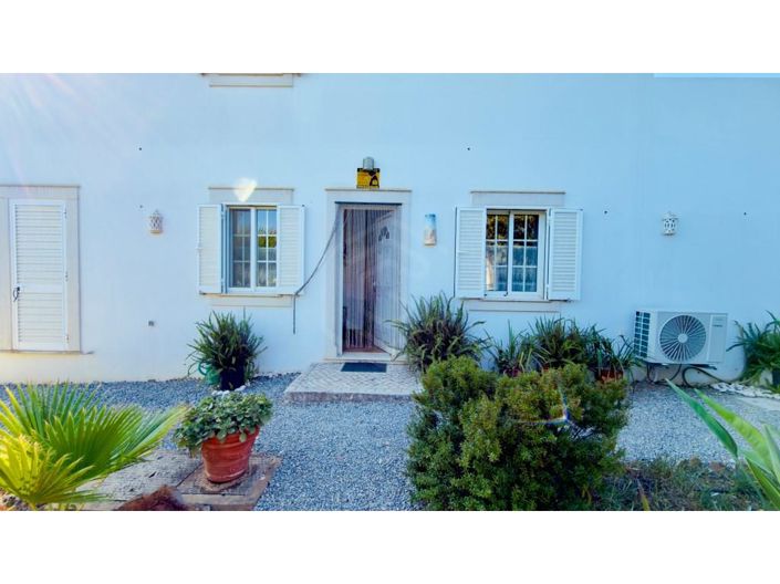 Image No.26-6 Bed House for sale