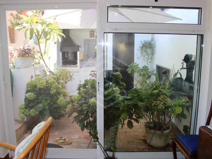 Image No.10-3 Bed House for sale