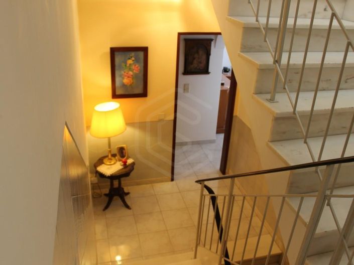 Image No.37-3 Bed House for sale