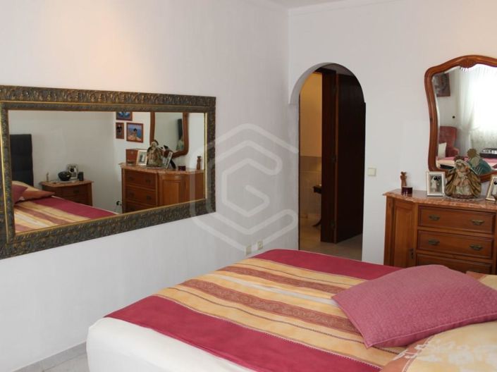 Image No.42-3 Bed House for sale