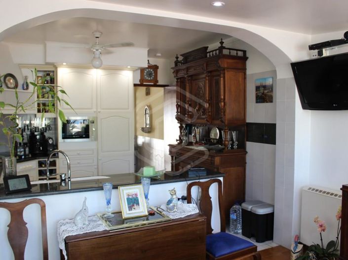 Image No.6-3 Bed House for sale