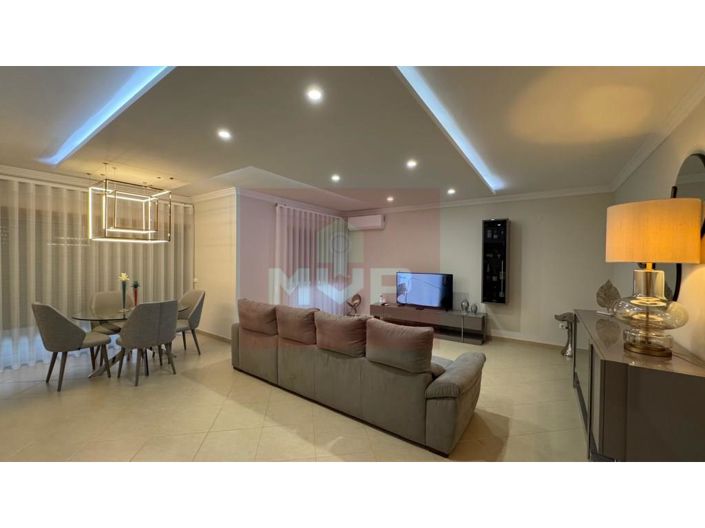 Image No.1-4 Bed Apartment for sale