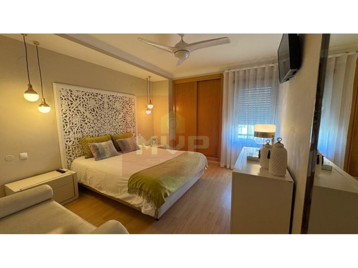 Image No.15-4 Bed Apartment for sale