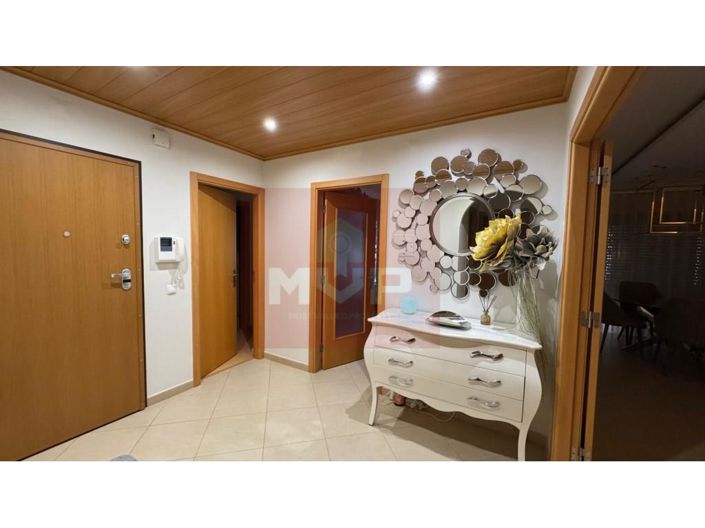 Image No.29-4 Bed Apartment for sale