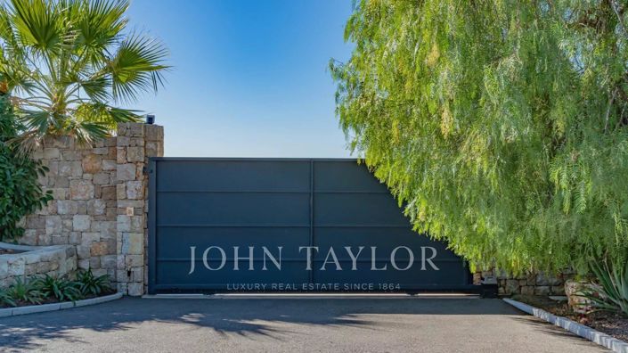 Image No.23-6 Bed House for sale