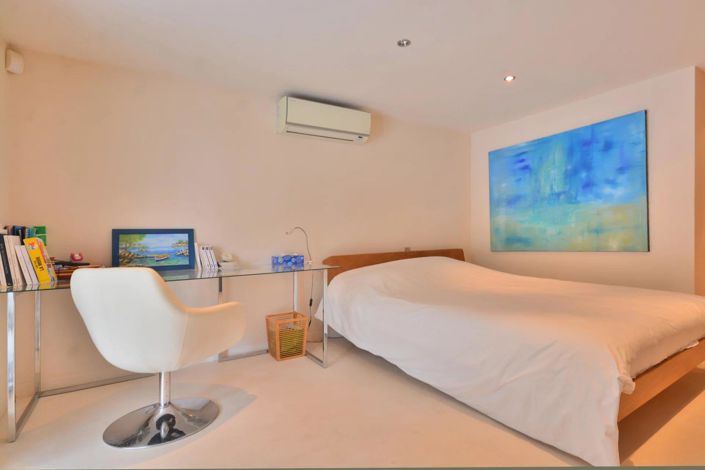 Image No.26-5 Bed House for sale