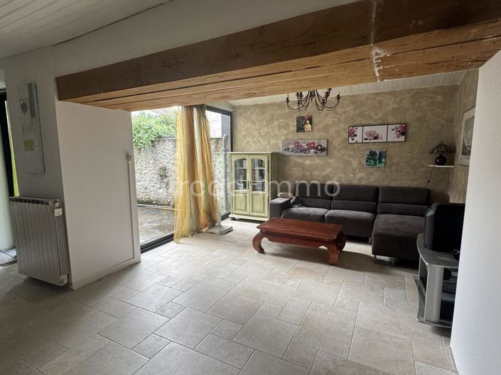 Image No.6-2 Bed House for sale