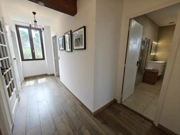 Image No.17-5 Bed House for sale