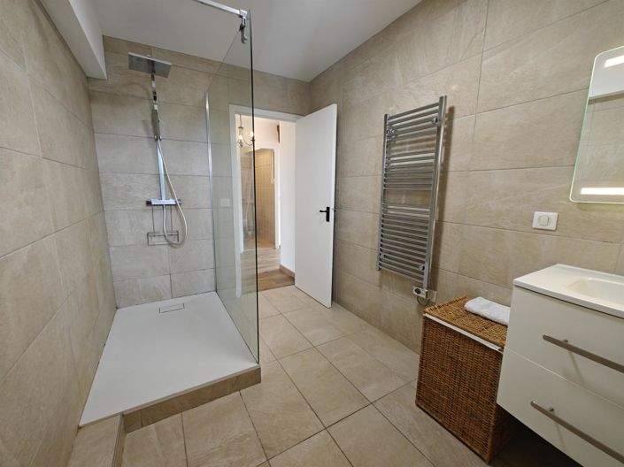 Image No.18-5 Bed House for sale