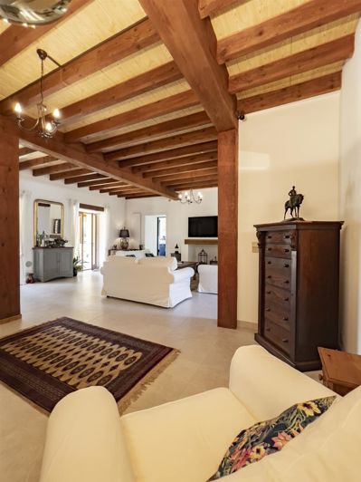 Image No.7-5 Bed House for sale