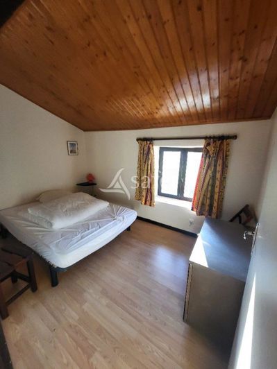 Image No.20-3 Bed House for sale
