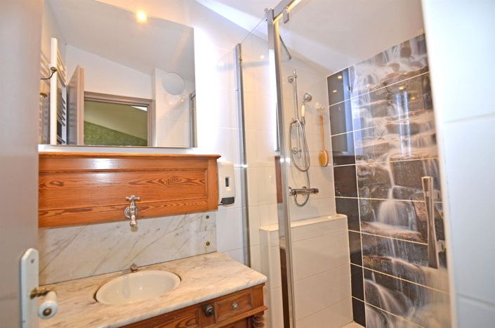 Image No.20-3 Bed House for sale