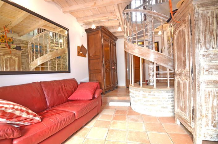 Image No.6-3 Bed House for sale