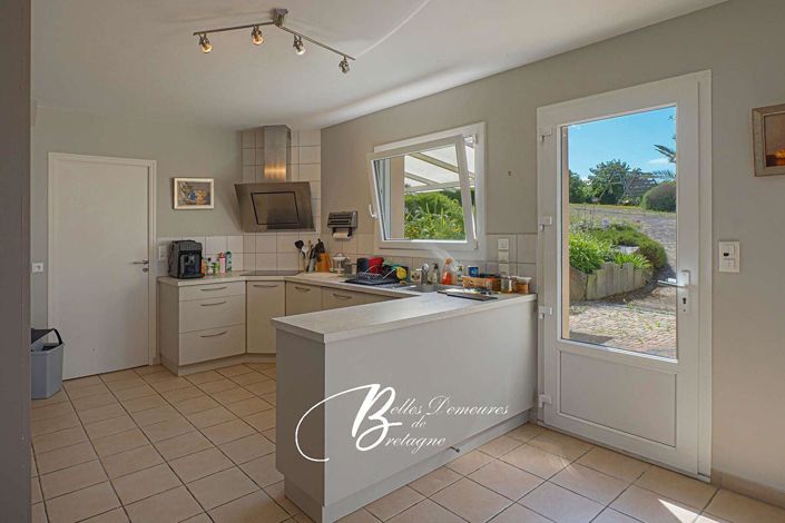 Image No.13-5 Bed House for sale