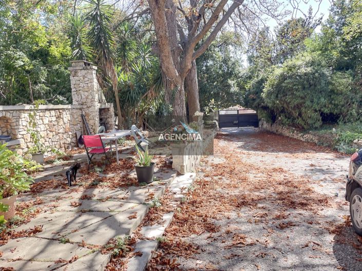 Image No.9-3 Bed House for sale