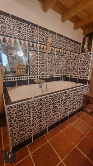 Image No.15-8 Bed House for sale