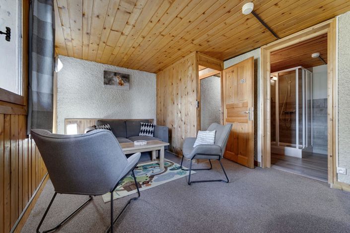 Image No.10-13 Bed House for sale