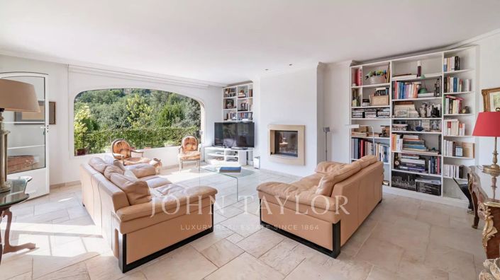 Image No.10-4 Bed House for sale