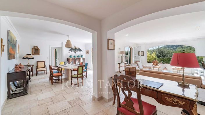 Image No.15-4 Bed House for sale