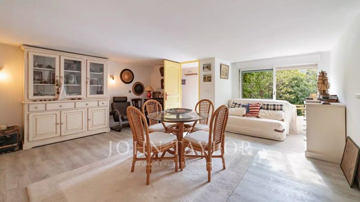 Image No.24-4 Bed House for sale