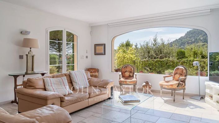 Image No.8-4 Bed House for sale