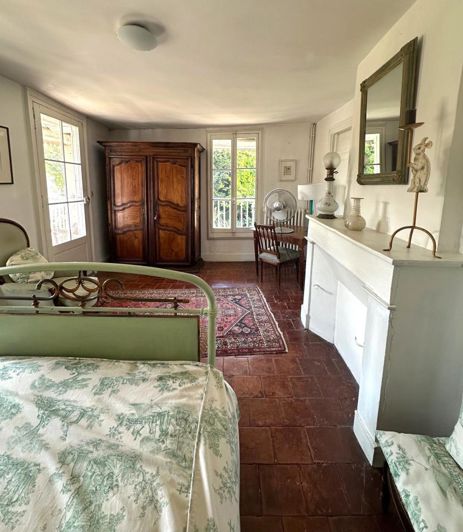 Image No.20-7 Bed House for sale