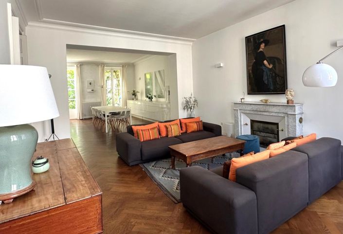 Image No.7-7 Bed House for sale