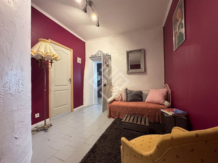 Image No.19-9 Bed House for sale