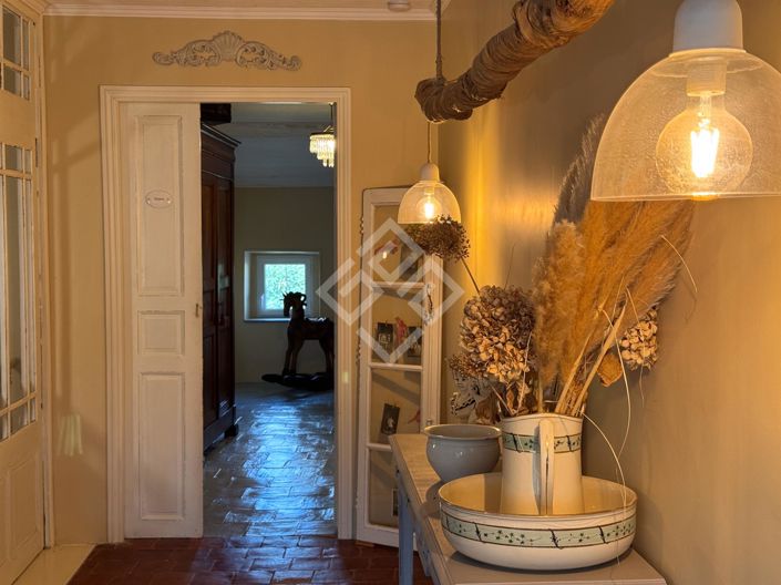 Image No.22-9 Bed House for sale