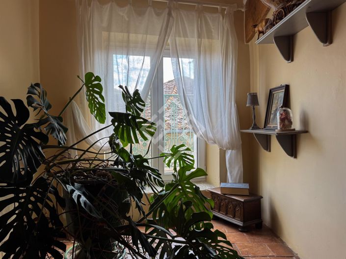 Image No.23-9 Bed House for sale