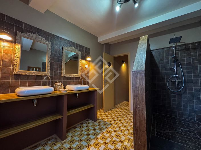 Image No.40-9 Bed House for sale