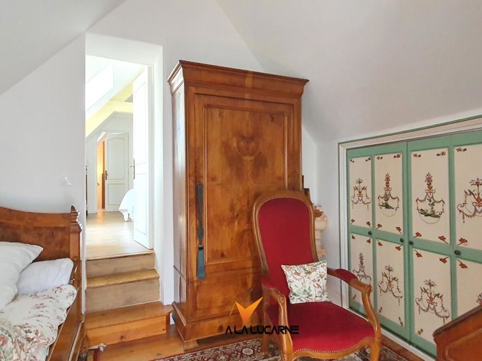 Image No.11-3 Bed House for sale