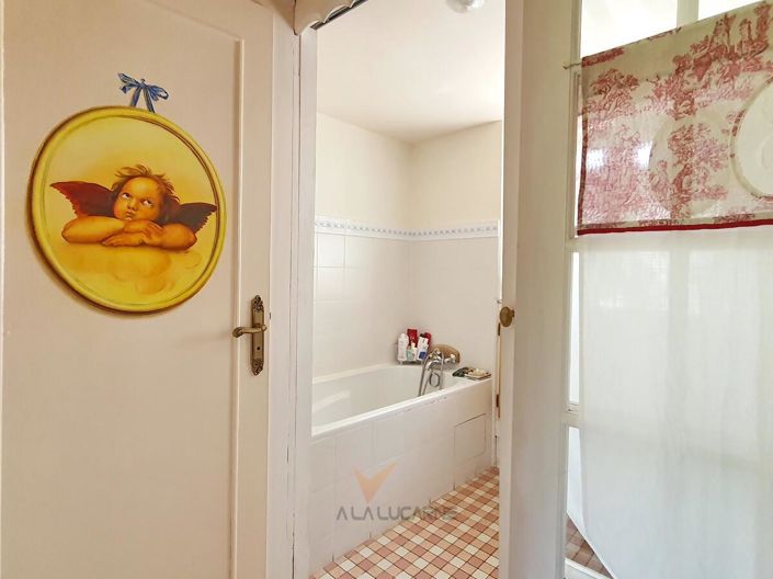 Image No.15-3 Bed House for sale