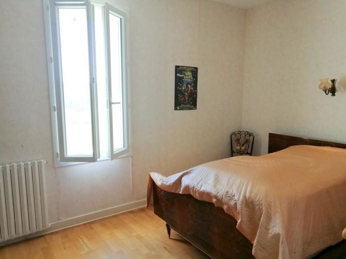 Image No.9-5 Bed House for sale