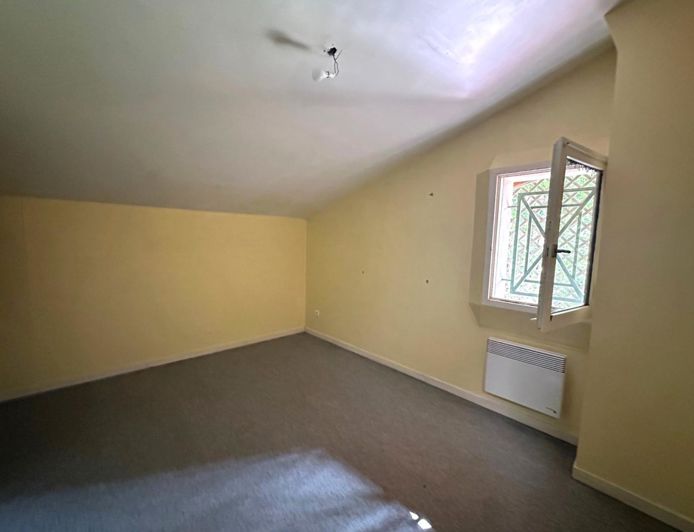 Image No.16-6 Bed House for sale